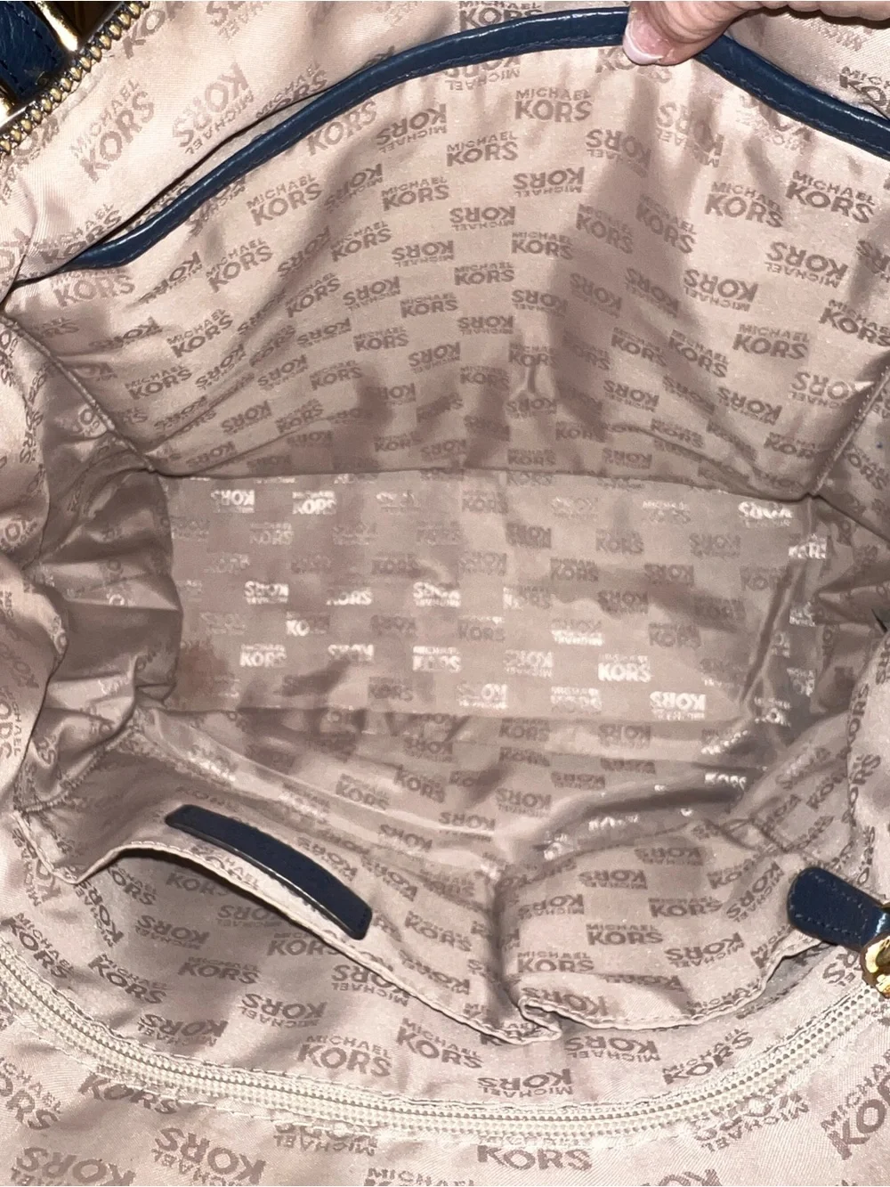 Michael Kors Jet Set Navy Pebbled Leather Tote Bag Gold Hardware MK Charm Large - Picture 16 of 16